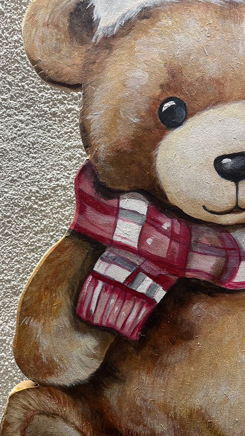 Orso di legno dipinto a mano