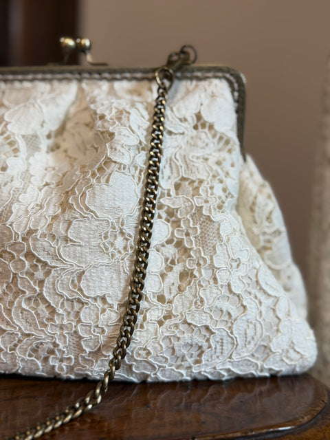 Borsa modello pasticcino bag in seta e stoffe d’arredo