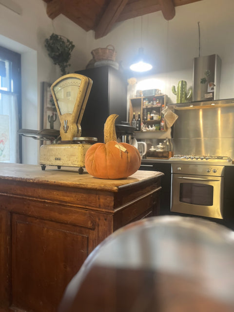 Zucca dipinta a mano