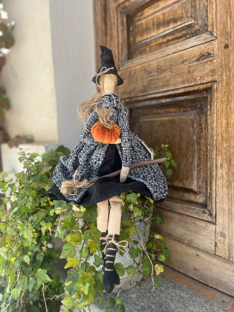 La Strega Minerva