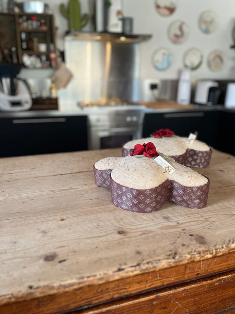 Colomba di Pasqua con granella di perline