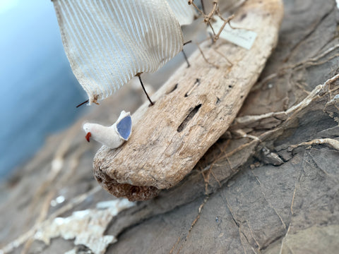 Velieri con legni di mare