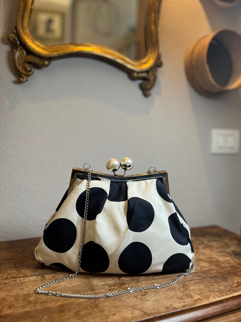 Borsa modello pasticcino bag in seta e stoffe d’arredo