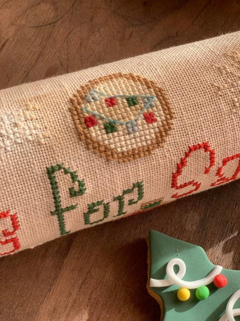 Mattarello ricamato a mano