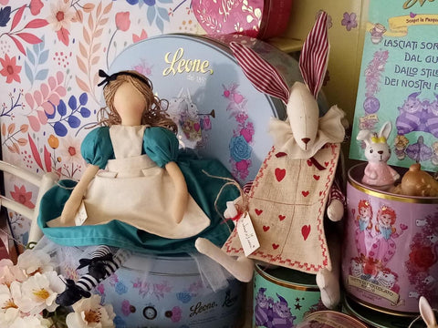 La storia di Alice nel paese delle meraviglie