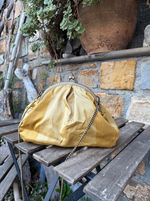 Borsa modello pasticcino bag in seta e stoffe d’arredo