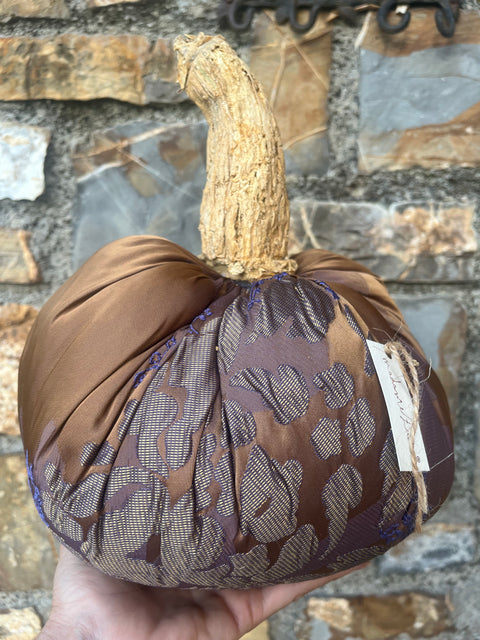 Zucca in broccato marrone