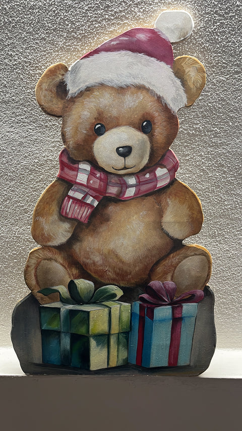 Orso di legno dipinto a mano