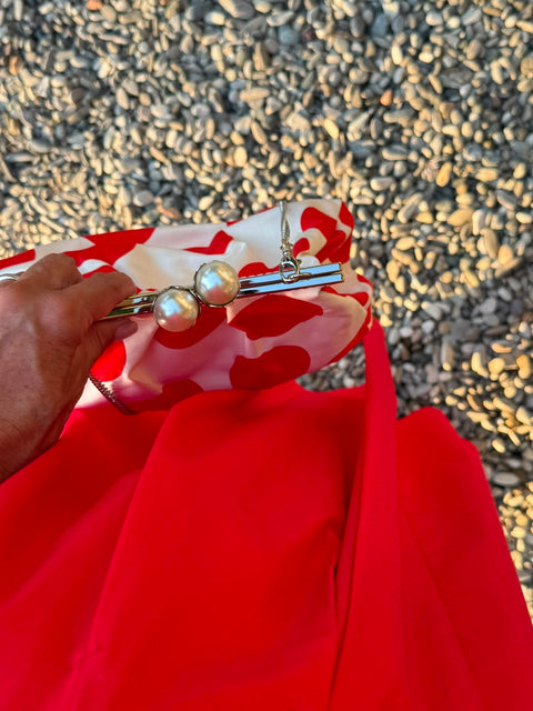 ❤️ WOMAN IN RED ❤️