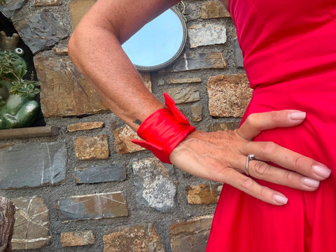 ❤️ WOMAN IN RED ❤️