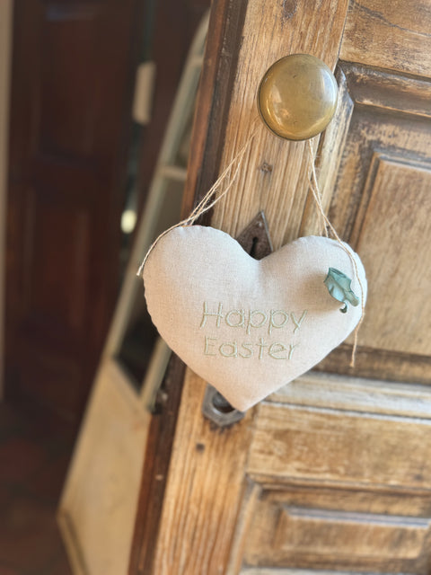 Cuore Happy Easter ricamato