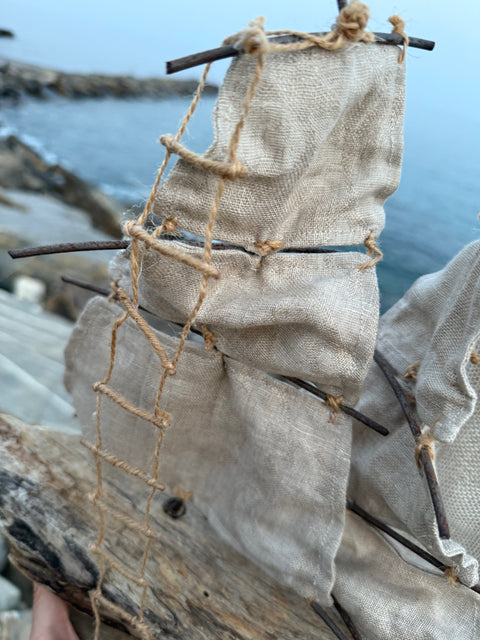 Velieri con legni di mare
