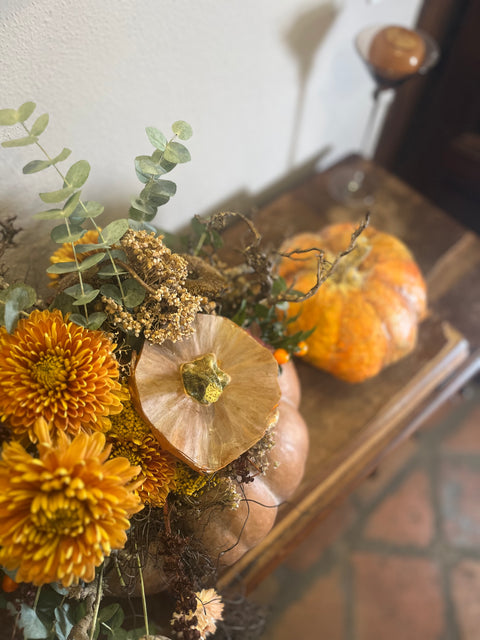 Zucca di carta fatta e dipinta  a mano