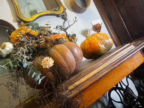 Zucca di carta fatta e dipinta  a mano