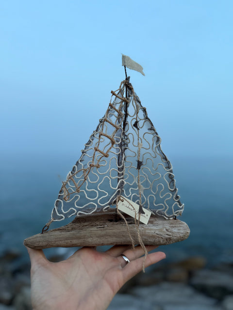 Velieri con legni di mare