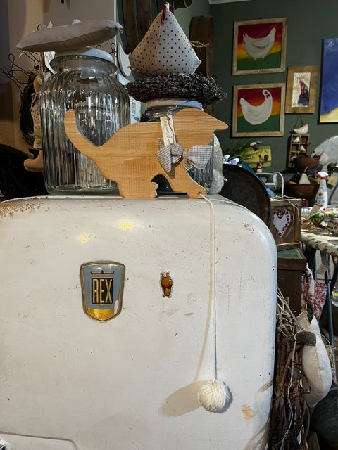 Gatto con gomitolo