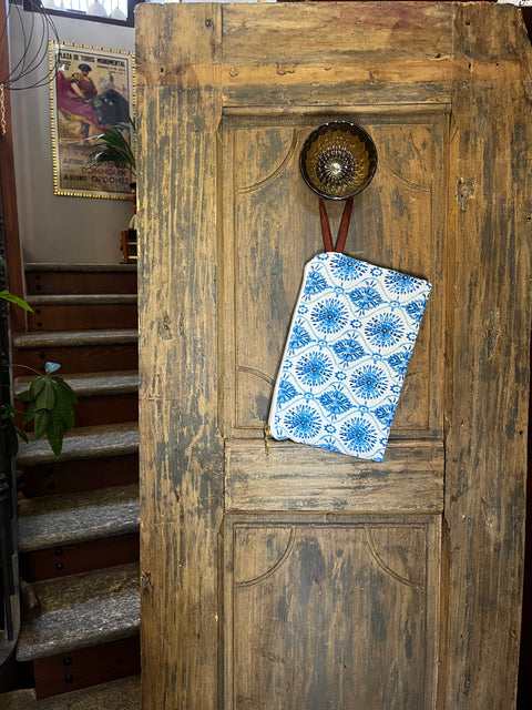 Buste a mano con stoffe d'arredo