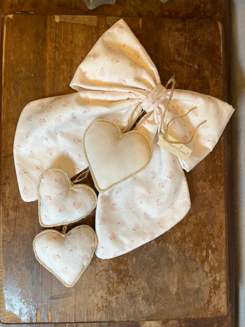 Fiocco nascita con cuore da ricamare