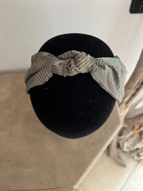 Fascia per capelli con stoffe d'arredo anni 60