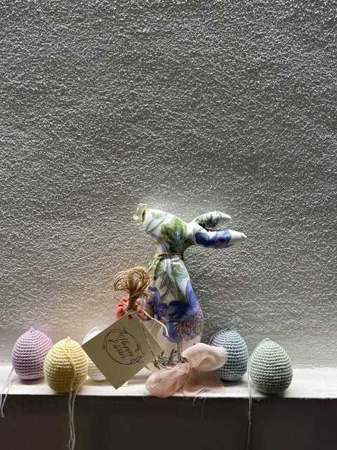 Coniglietto con uova in amigurumi