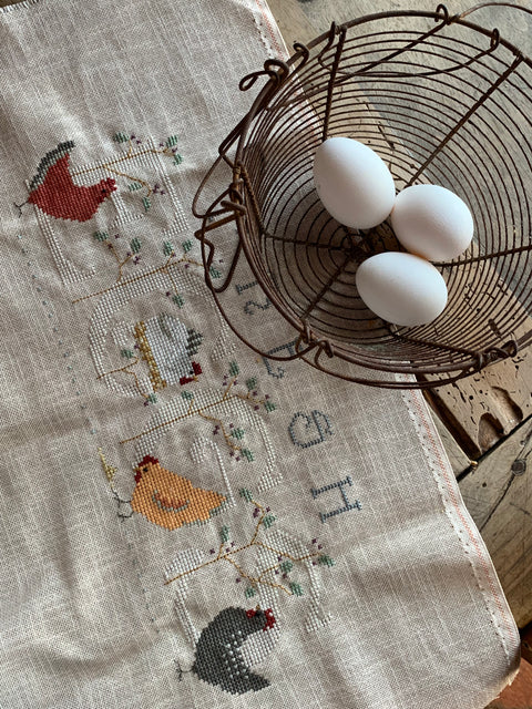 Ricamo su lino fresh eggs