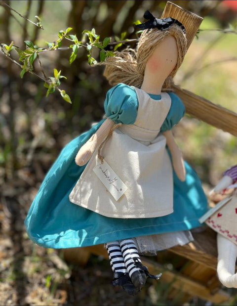 La storia di Alice nel paese delle meraviglie