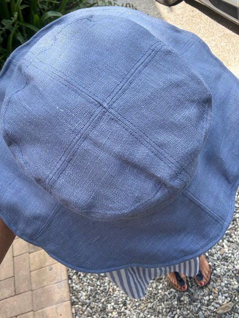 Coordinato cappello e borsa blu