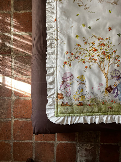 Trapuntino stoffa Holly Hobbie con volan.