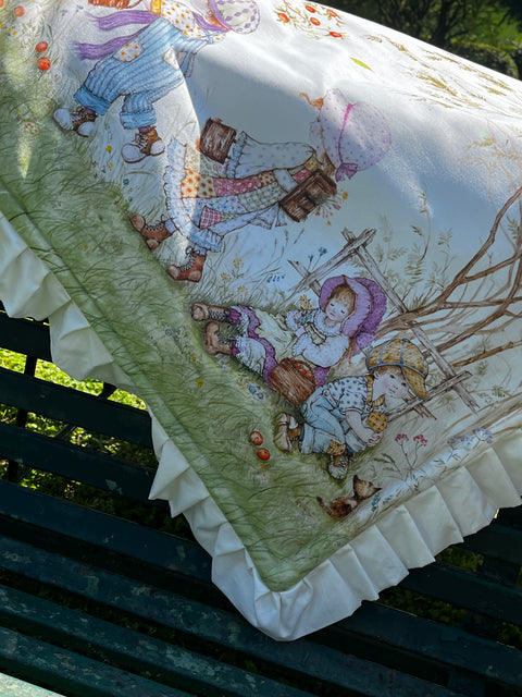 Trapuntino stoffa Holly Hobbie con volan.