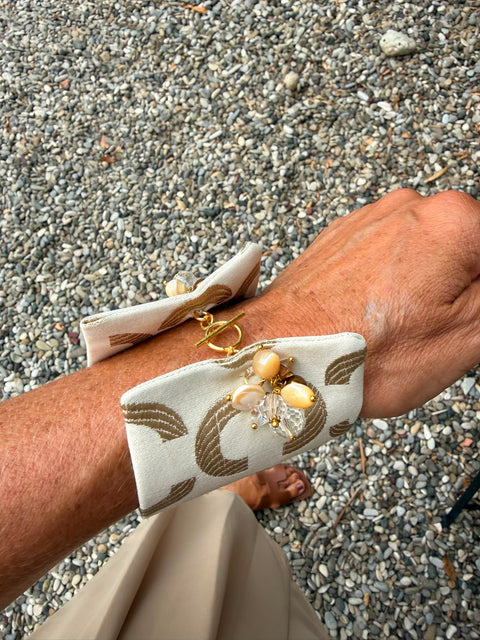 Bracciale gioiello in tessuto d'arredo con gemme- due pezzi unici