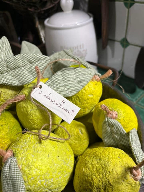 Limoni di carta