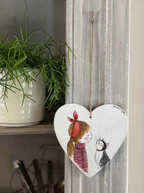 cuori di legno dipinti a mano