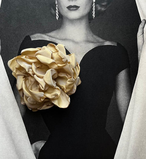Peonie spilla
