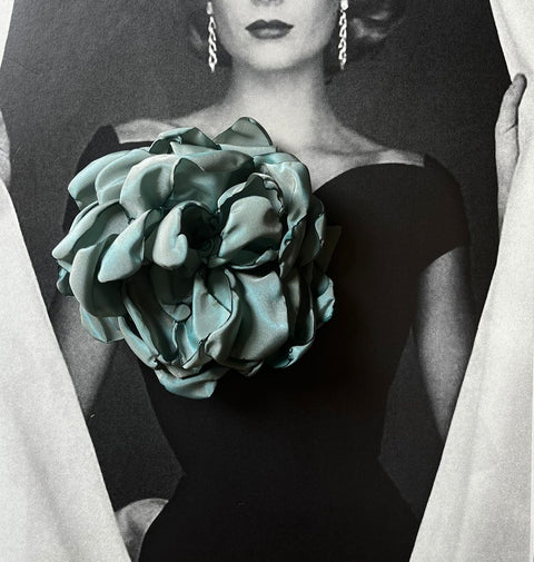 Peonie spilla