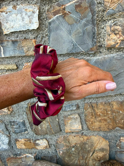 Scrunchie in stoffa d'arredo-pezzi unici.