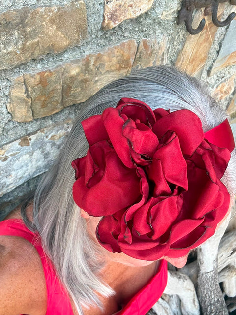 ❤️ WOMAN IN RED ❤️
